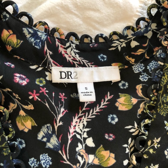 Beautiful floral sleeves blouse by Daniel Rainn - Picture 3 of 8